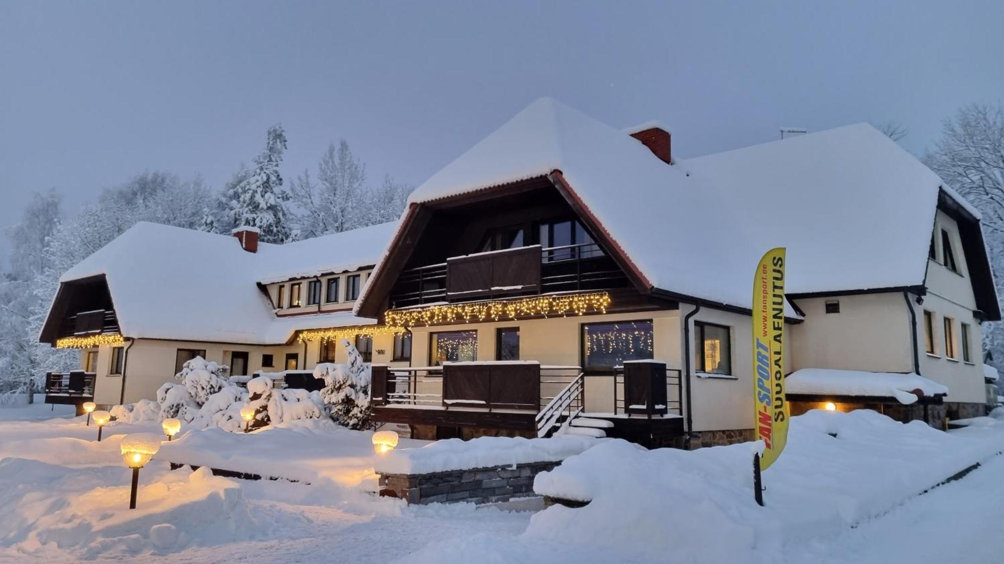 Hotel Karupesa Отепяе Екстер'єр фото