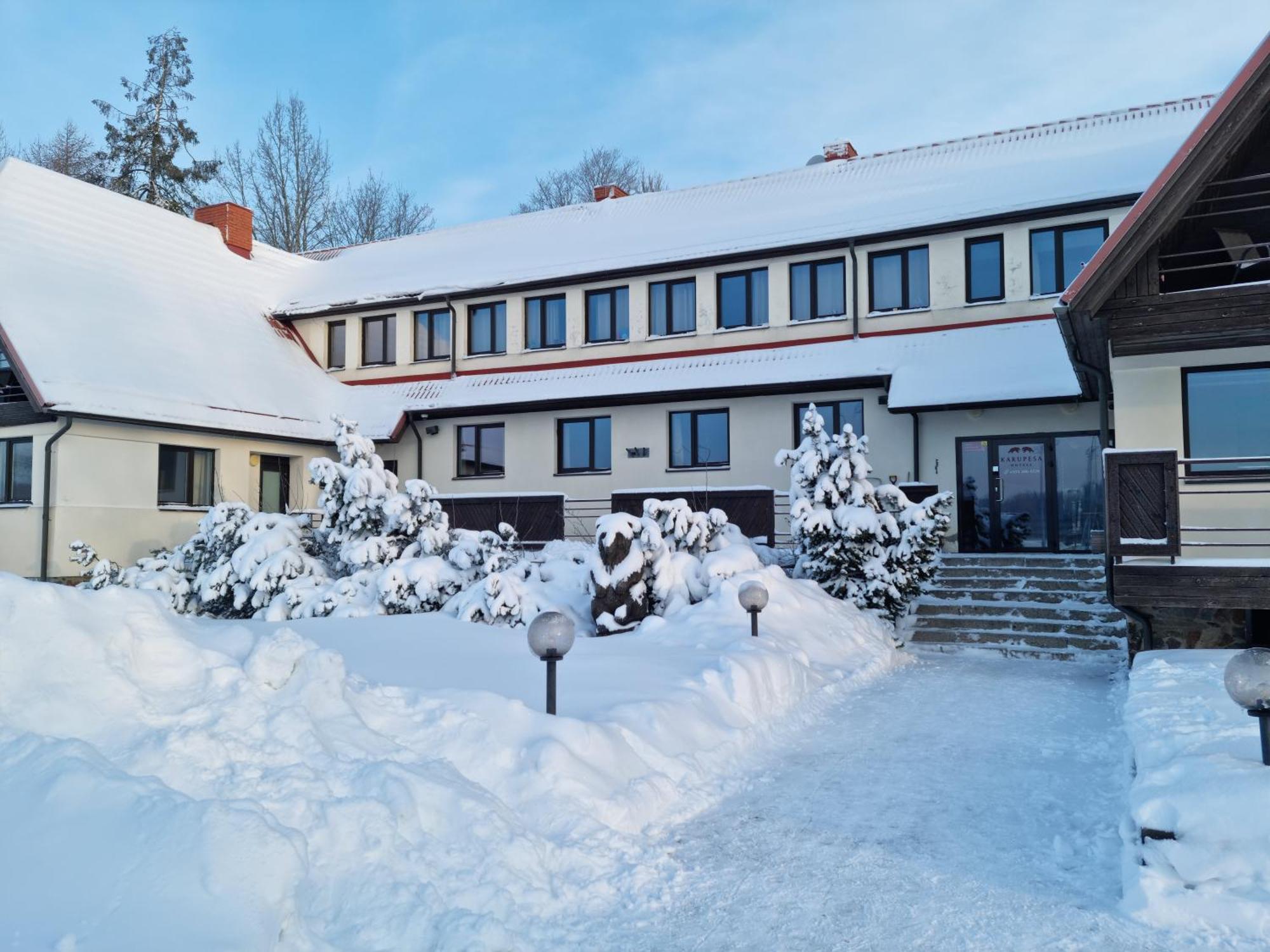 Hotel Karupesa Отепяе Екстер'єр фото