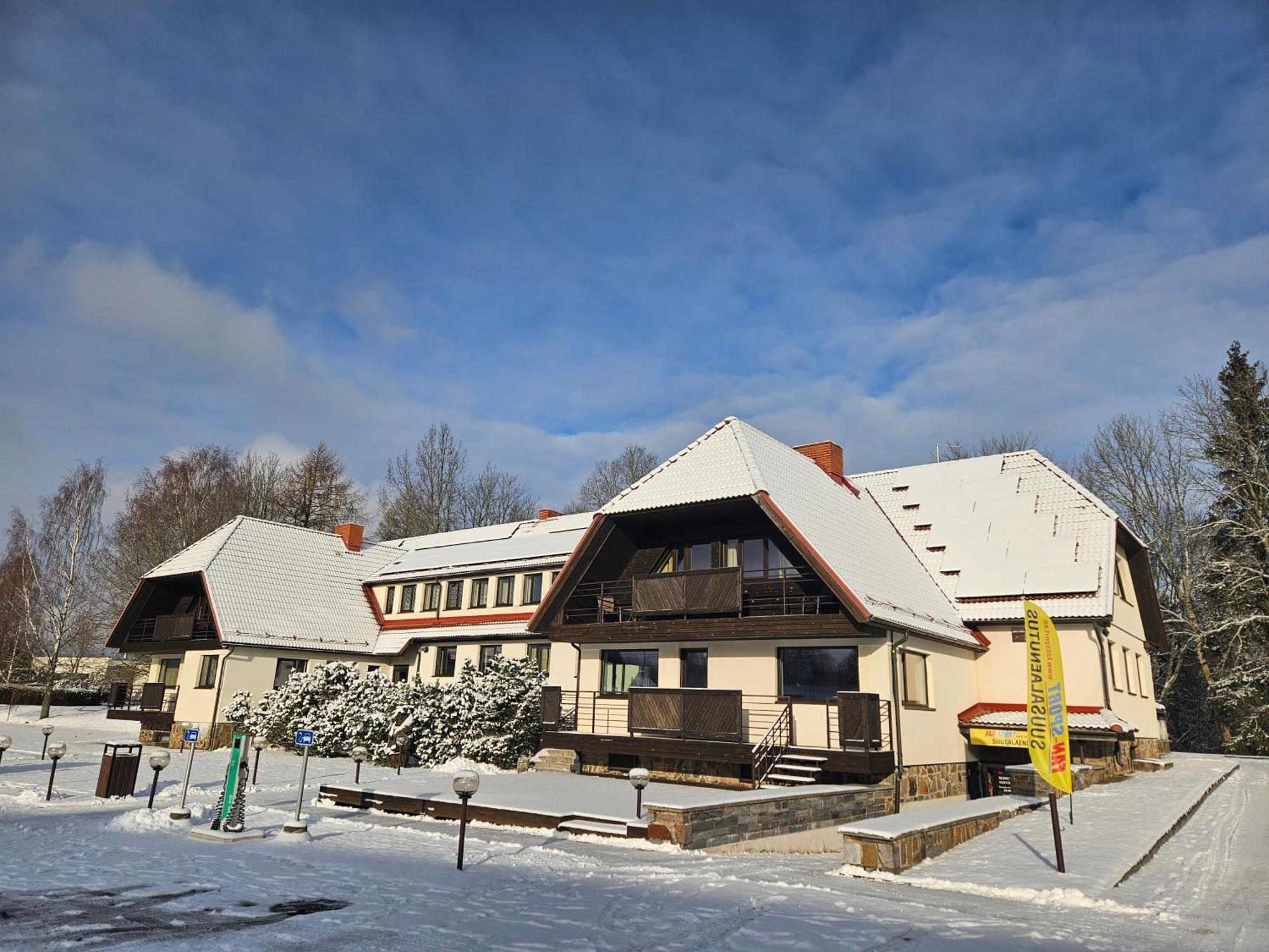 Hotel Karupesa Отепяе Екстер'єр фото